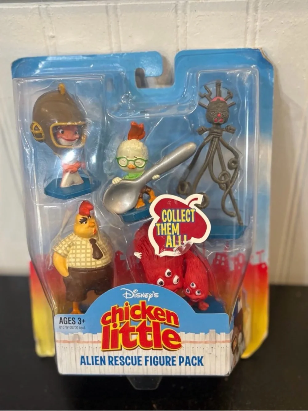 Disney’s Chicken Little Alien Rescue Figure Pack Sealed Package 2004 Hasbro